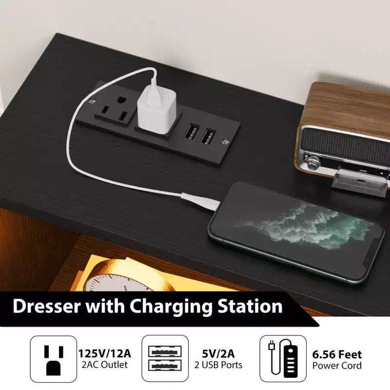 Commode 6 tiroirs noir/blanc avec lumière LED et station de charge, bois et métal, 119 cm
