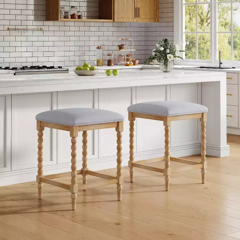 Tabouret de comptoir sans dossier en bois d'acacia naturel et gris foncé, siège rembourré, lot de 2 / lot de 4