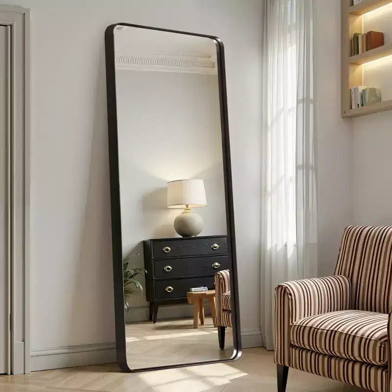 Miroir pleine longueur noir, cadre en alliage d'aluminium, autoportant, simple