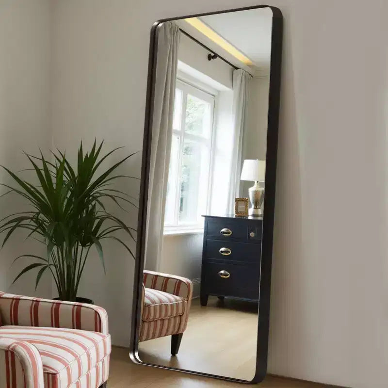 Miroir pleine longueur noir, cadre en alliage d'aluminium, autoportant, simple